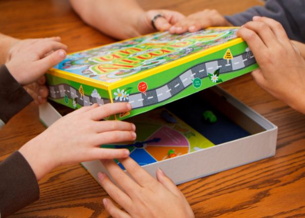 Czy kolorowe gry planszowe wspomagają rozwój dzieci?